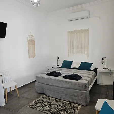 Eris Adamantas (Milos)