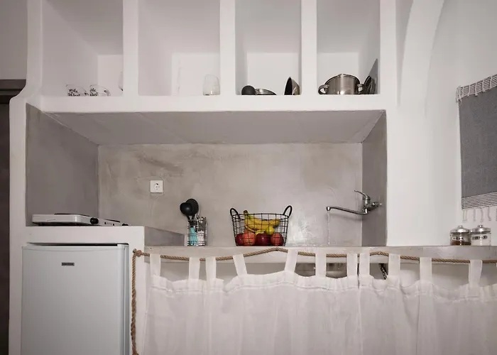 Eris * Adamantas (Milos)