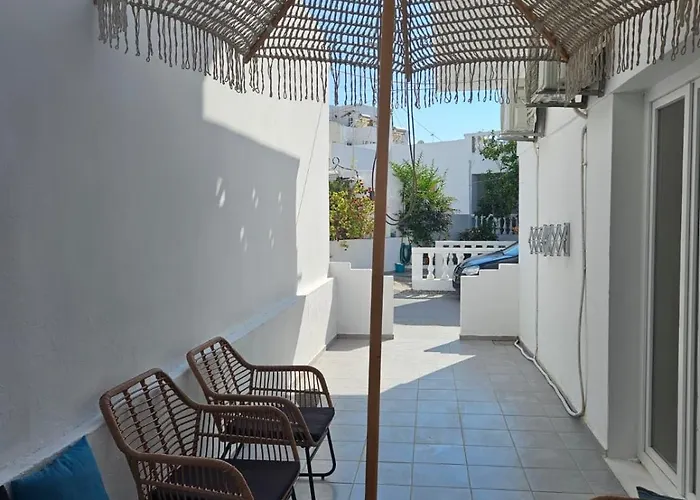 Eris Adamantas (Milos)