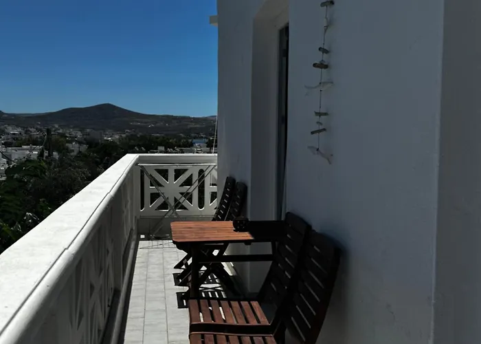 Eris * Adamantas (Milos)