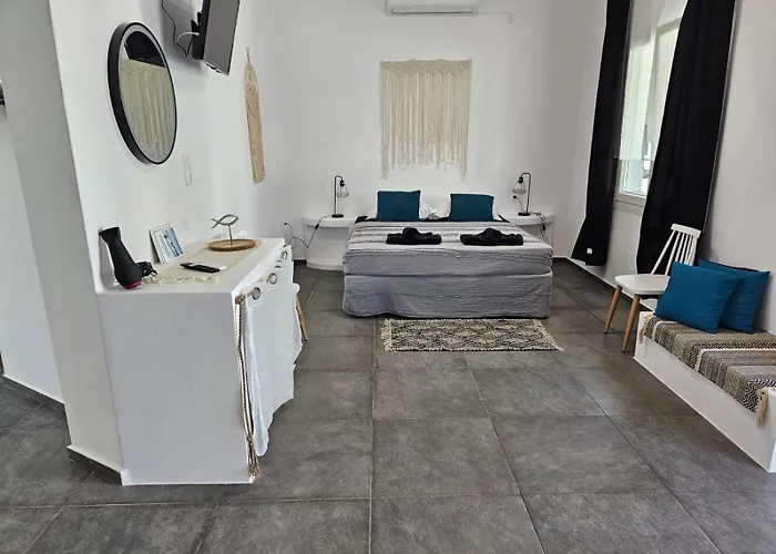 Eris Adamantas (Milos)