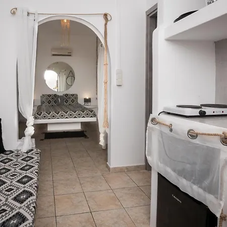 Apartman Eris Adámasz