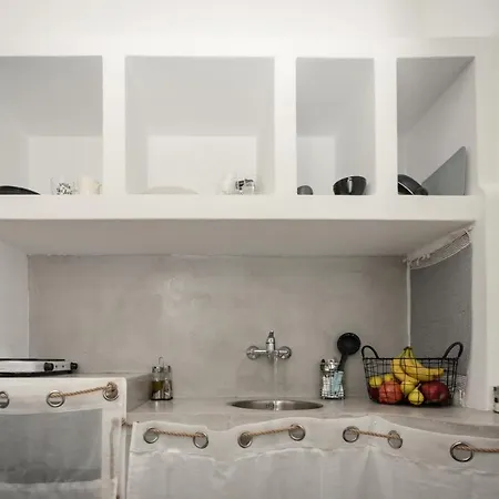 Eris Apartman Adámasz