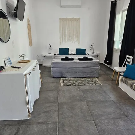 Eris Adamantas (Milos)