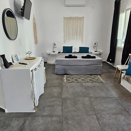 Eris Adamantas (Milos)