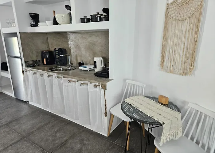 Eris Апартаменты Адамас